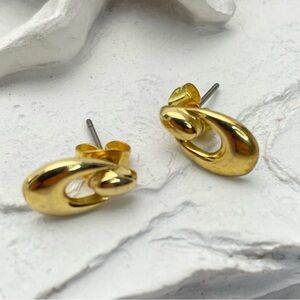 VINTAGE Dainty Gold Tone Earrings